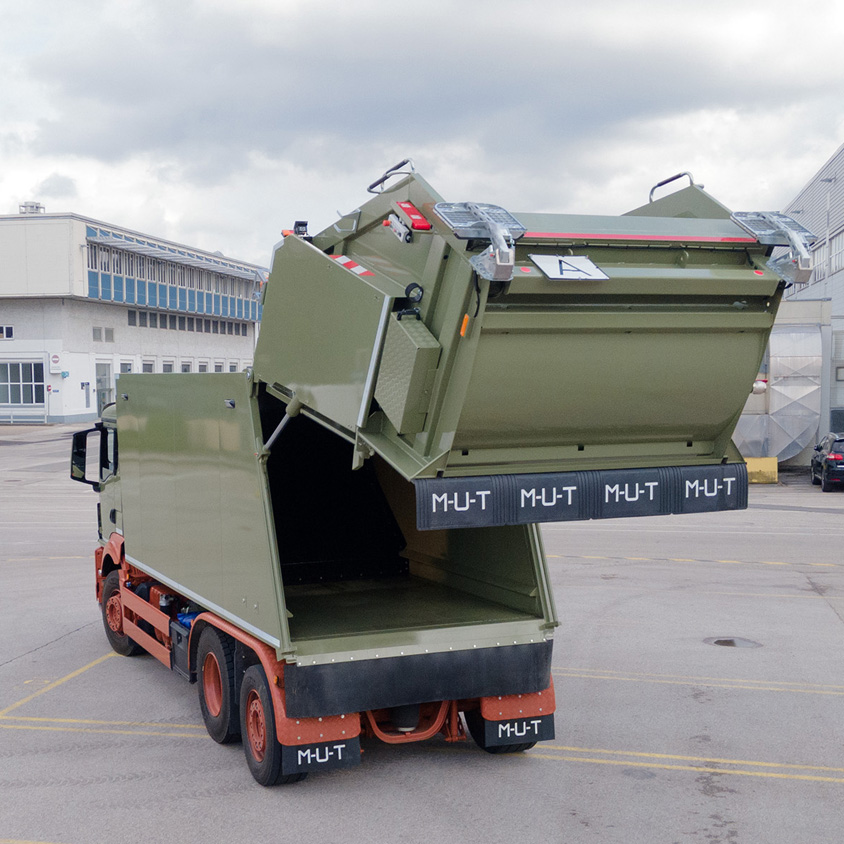 Heckansicht eines MEGA MUT