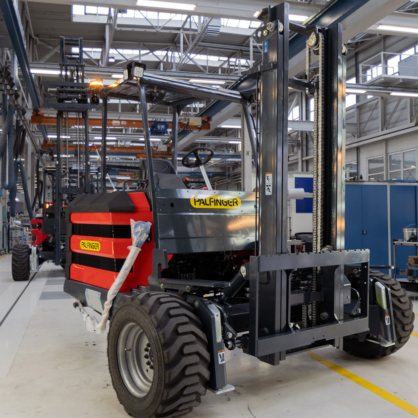 Frontalansicht eines Palfinger Mitnahmestaplers